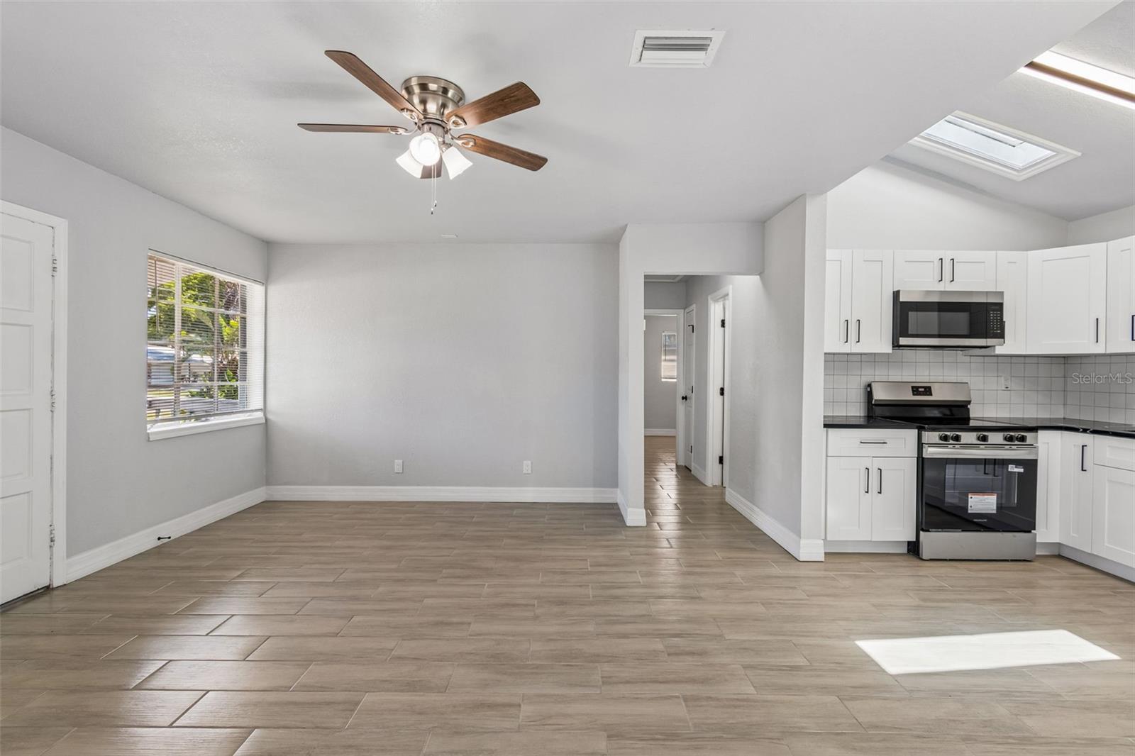 Image 26 of 79 For 2309 21st Avenue W