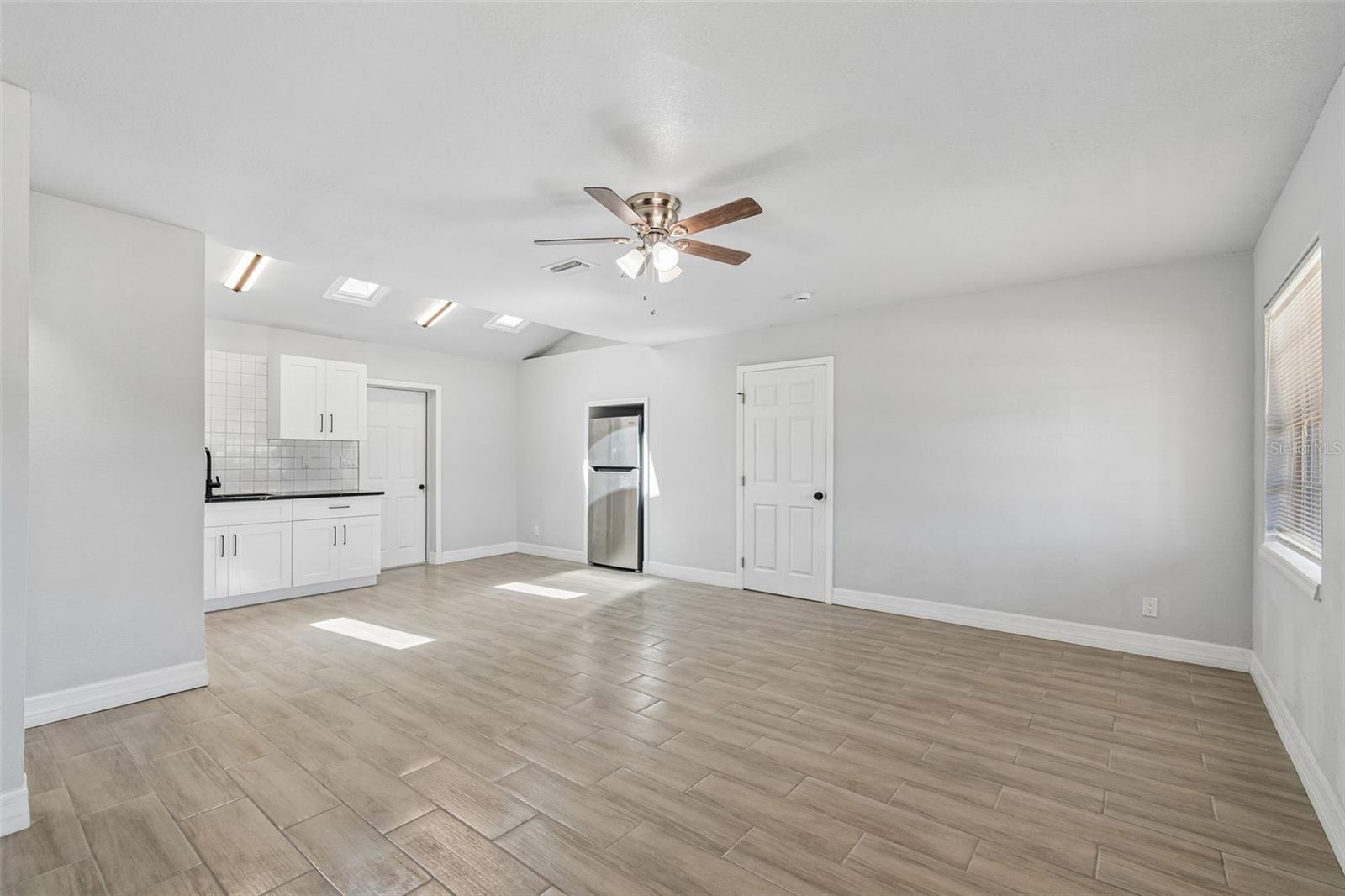 Image 38 of 79 For 2309 21st Avenue W