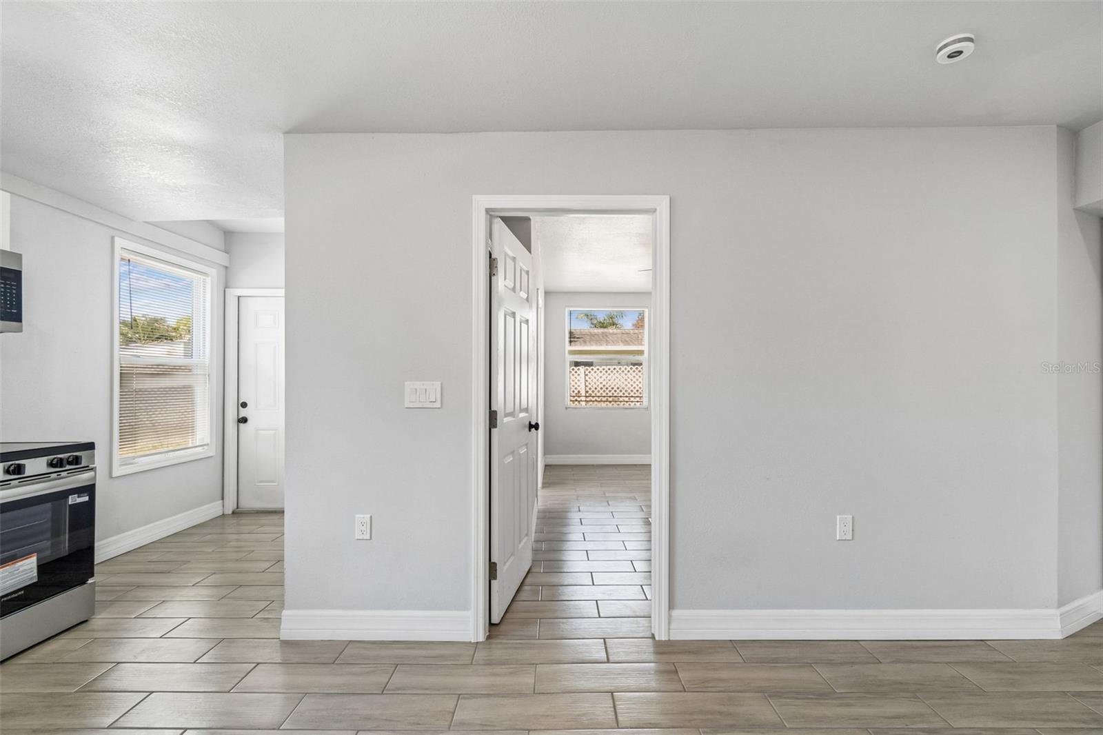 Image 40 of 79 For 2309 21st Avenue W