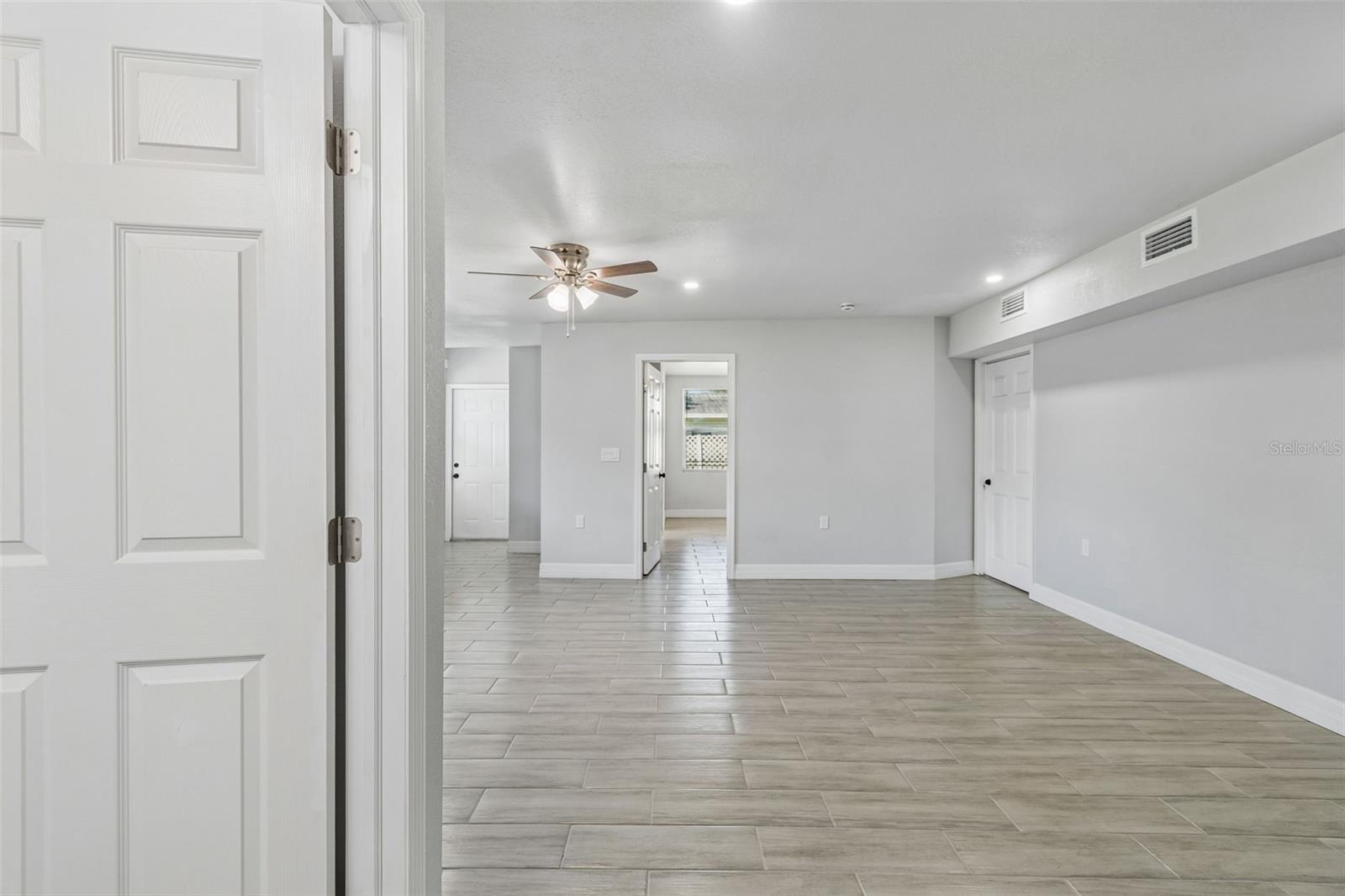 Image 52 of 79 For 2309 21st Avenue W