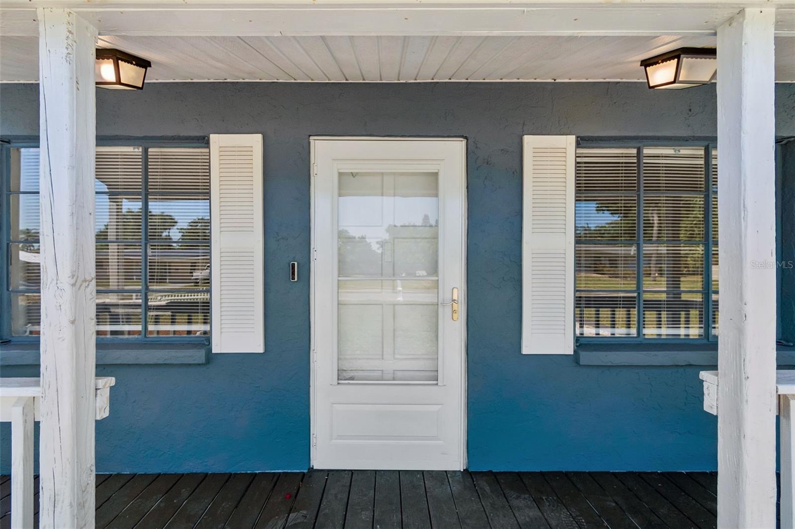 Image 6 of 79 For 2309 21st Avenue W