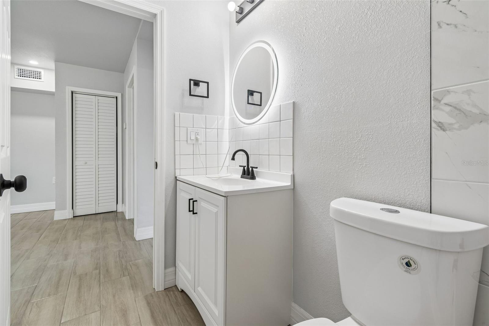 Image 62 of 79 For 2309 21st Avenue W