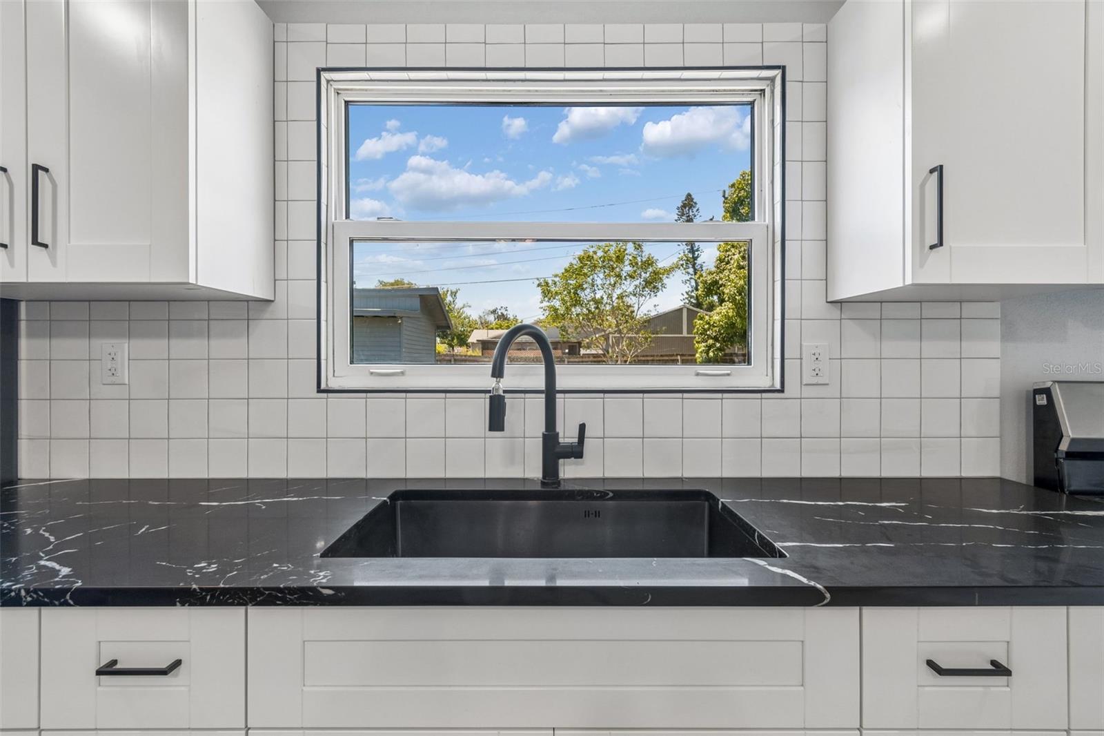 Image 64 of 79 For 2309 21st Avenue W