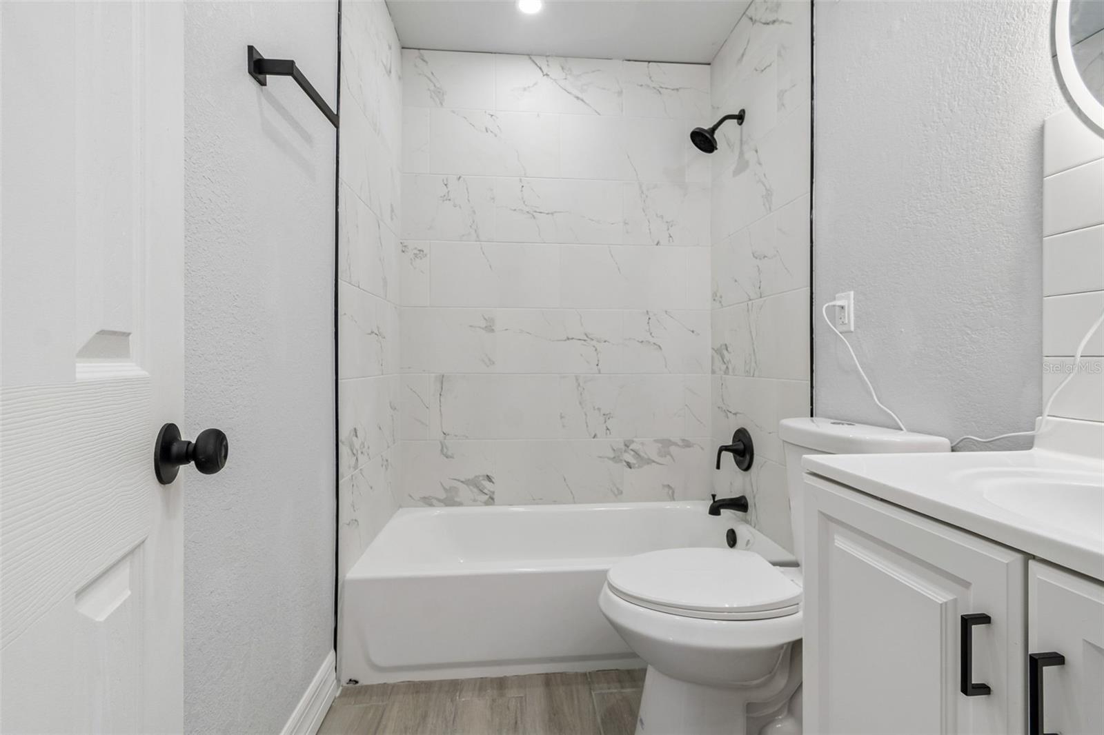 Image 8 of 79 For 2309 21st Avenue W