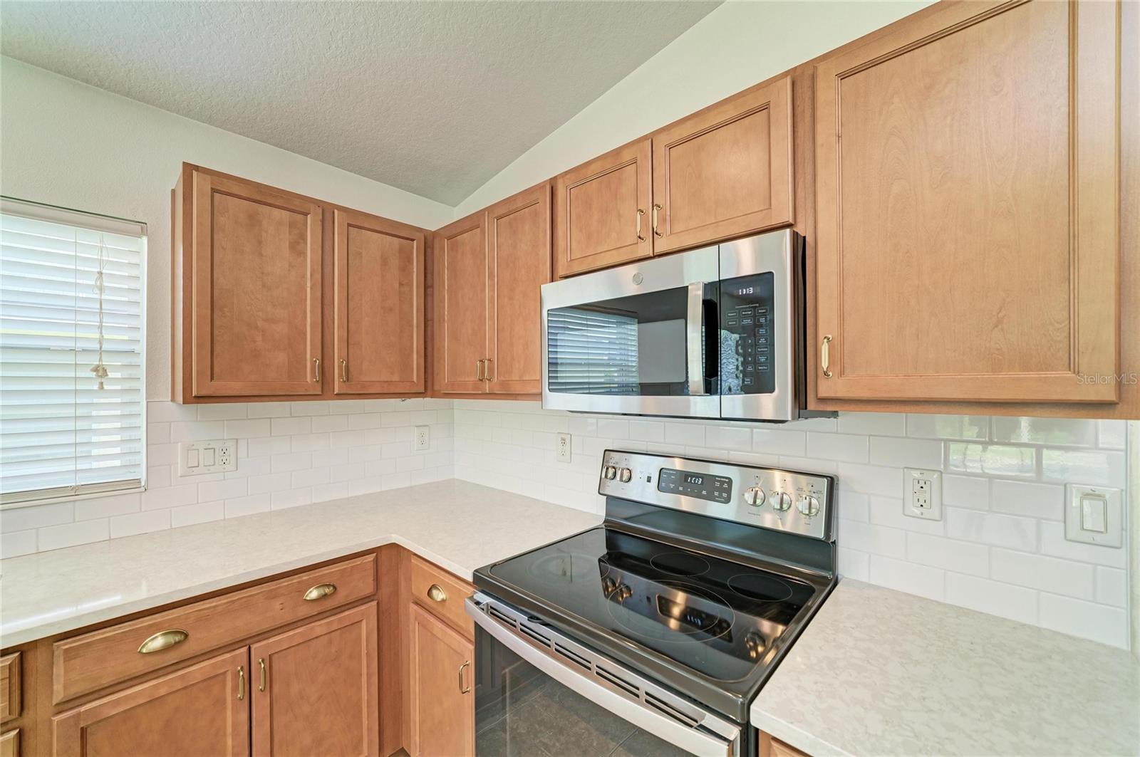 Image 11 of 45 For 5607 106th Avenue E