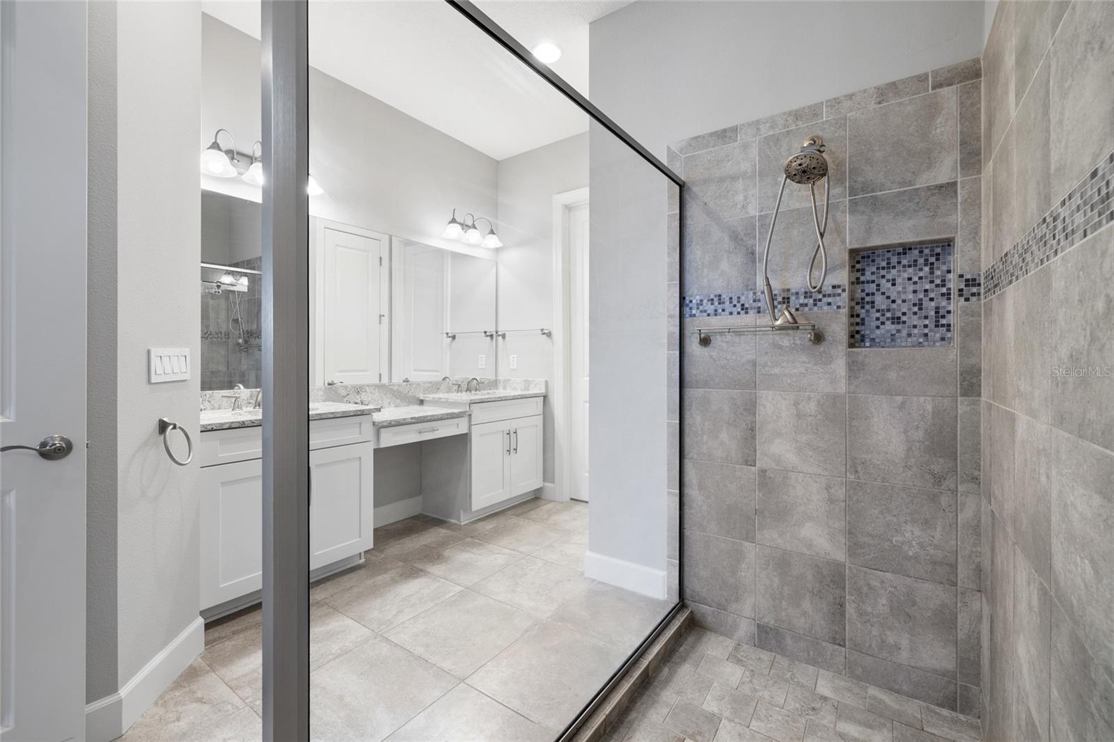 Image 26 of 39 For 10111 Craftsman Park Way