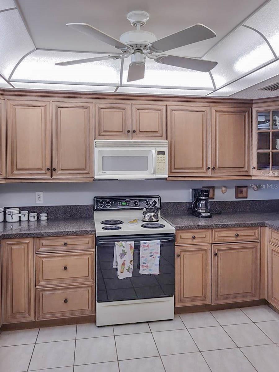Image 12 of 43 For 5018 Marshfield Road 28