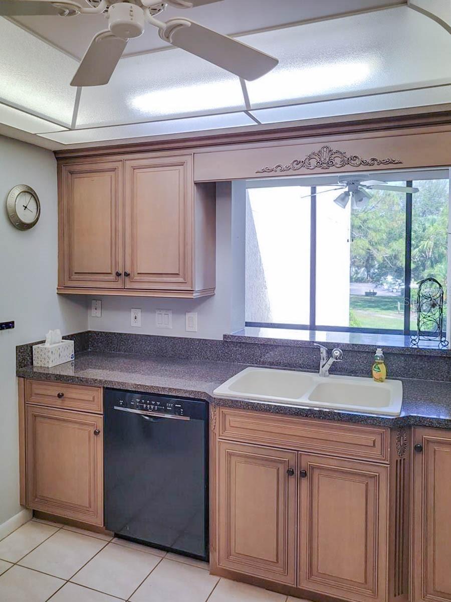 Image 15 of 43 For 5018 Marshfield Road 28