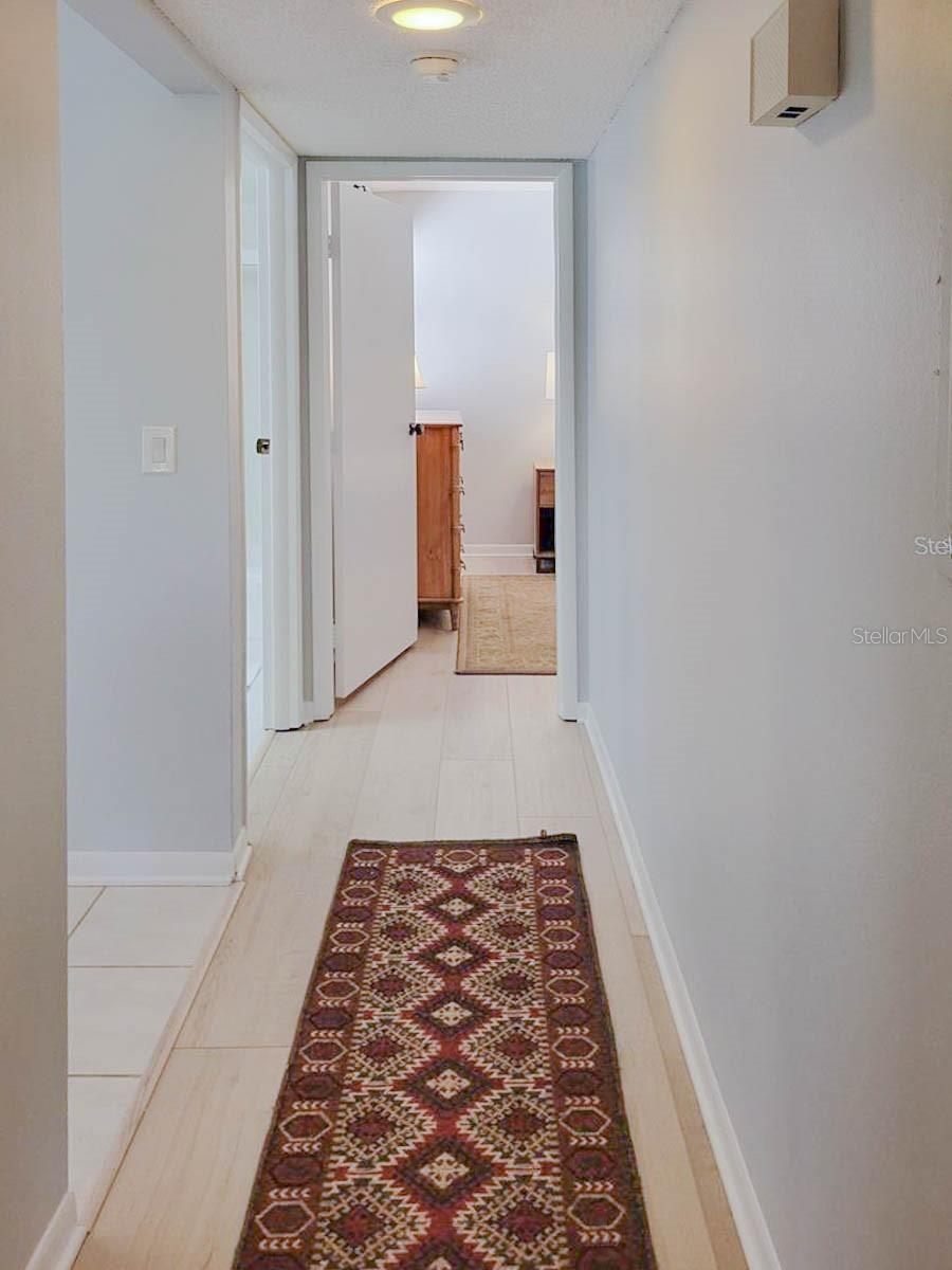 Image 18 of 43 For 5018 Marshfield Road 28