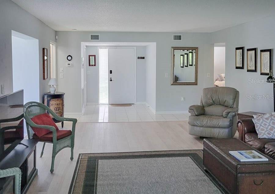 Image 6 of 43 For 5018 Marshfield Road 28
