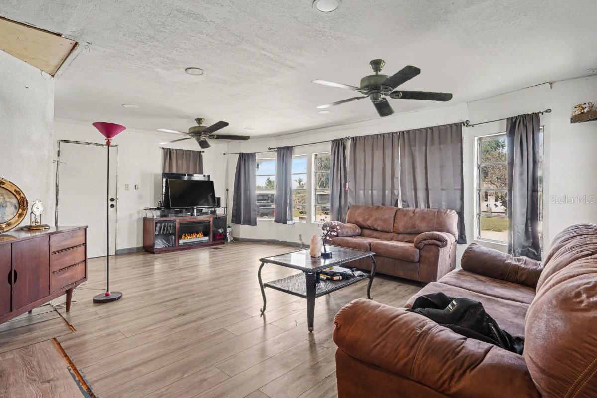 Image 6 of 30 For 2312 Kay Street