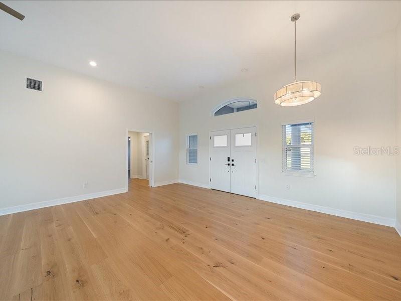 Image 11 of 53 For 2492 Waterview Court