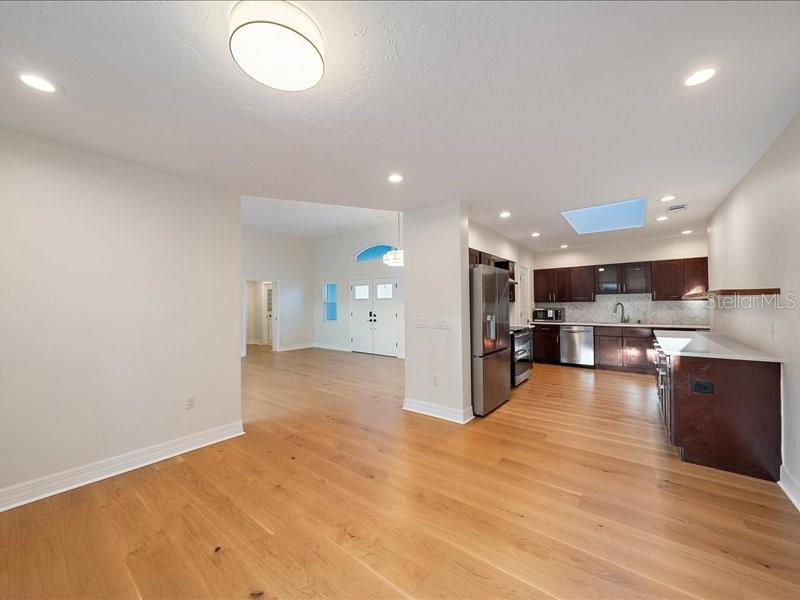 Image 12 of 53 For 2492 Waterview Court