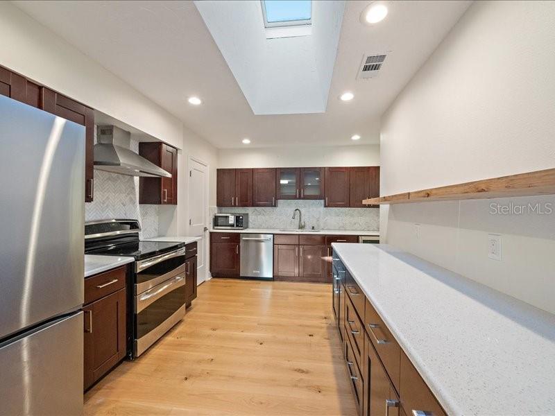 Image 13 of 53 For 2492 Waterview Court