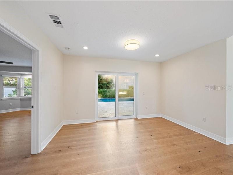 Image 18 of 53 For 2492 Waterview Court