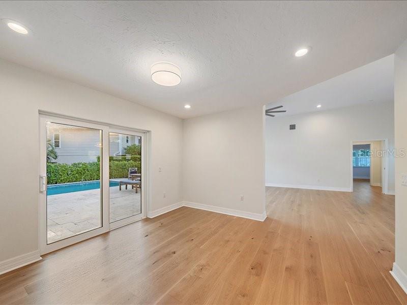 Image 19 of 53 For 2492 Waterview Court