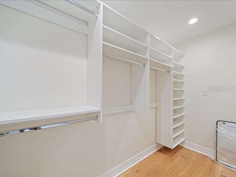 Image 26 of 53 For 2492 Waterview Court