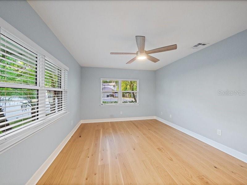 Image 28 of 53 For 2492 Waterview Court