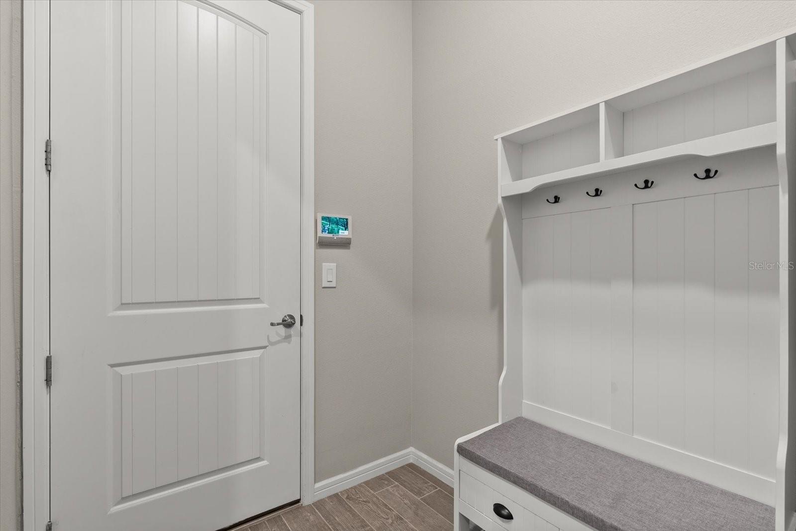 Listing photo id 33 for 8510 Coastal Palms Glen