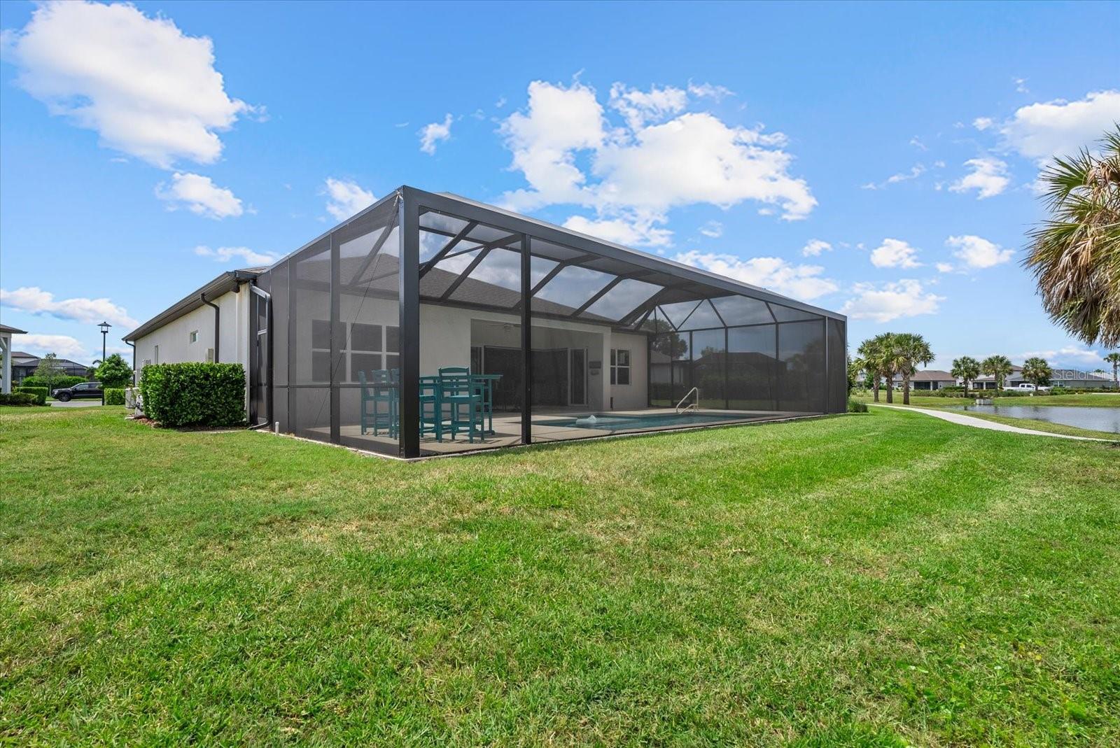 Listing photo id 45 for 8510 Coastal Palms Glen