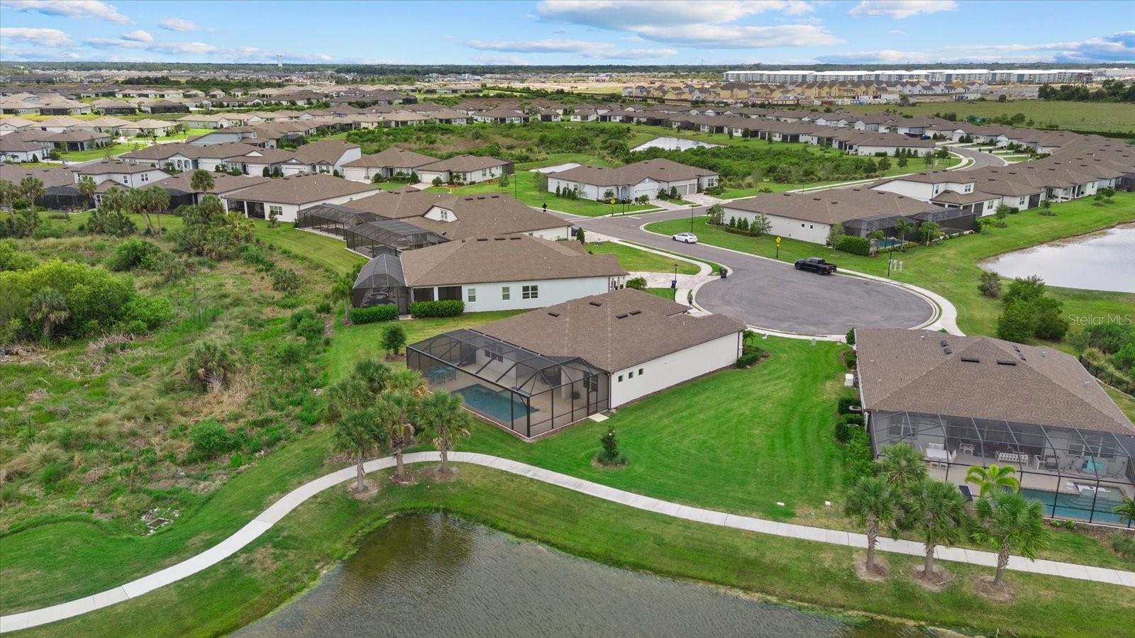Listing photo id 51 for 8510 Coastal Palms Glen