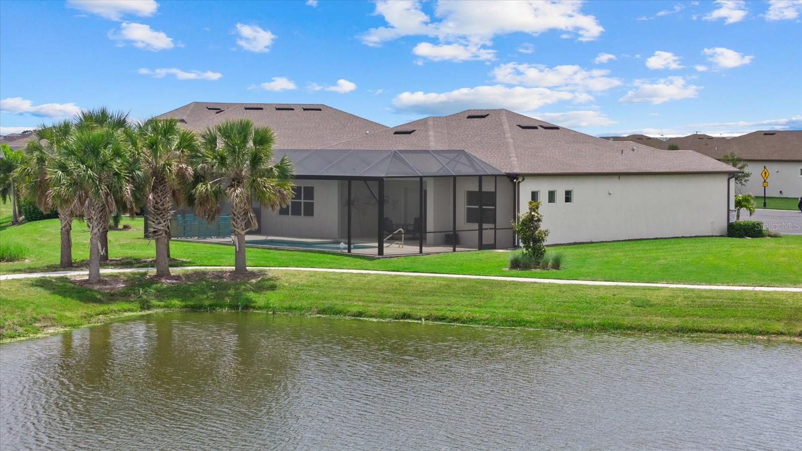 Listing photo id 53 for 8510 Coastal Palms Glen