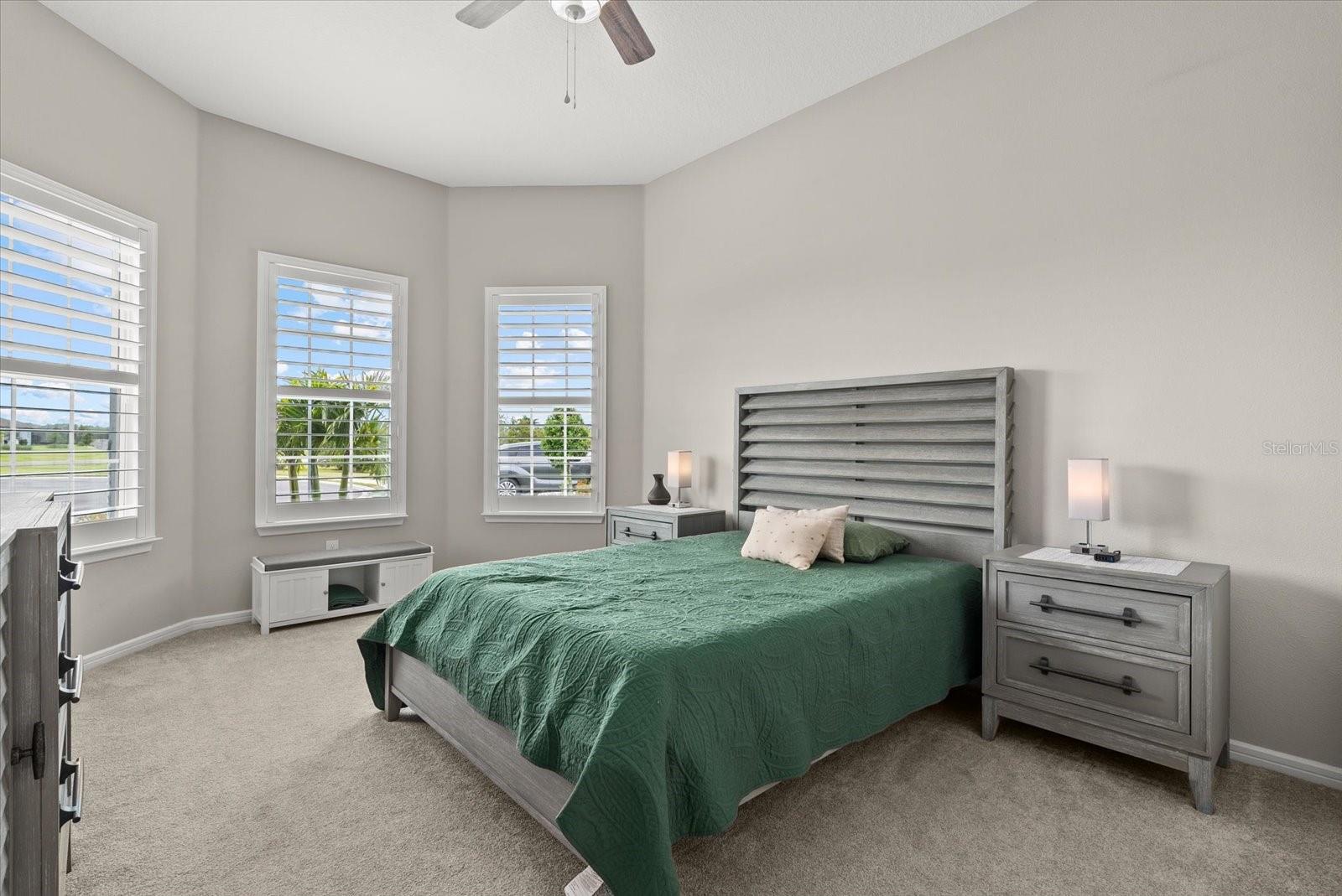 Listing photo id 7 for 8510 Coastal Palms Glen
