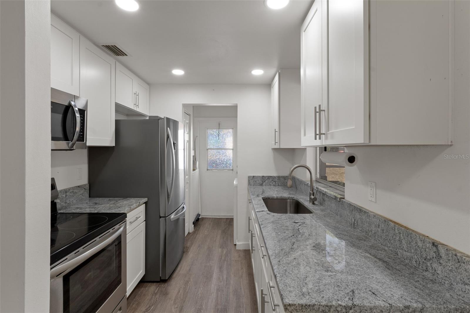 Image 15 of 35 For 9462 Midway Street