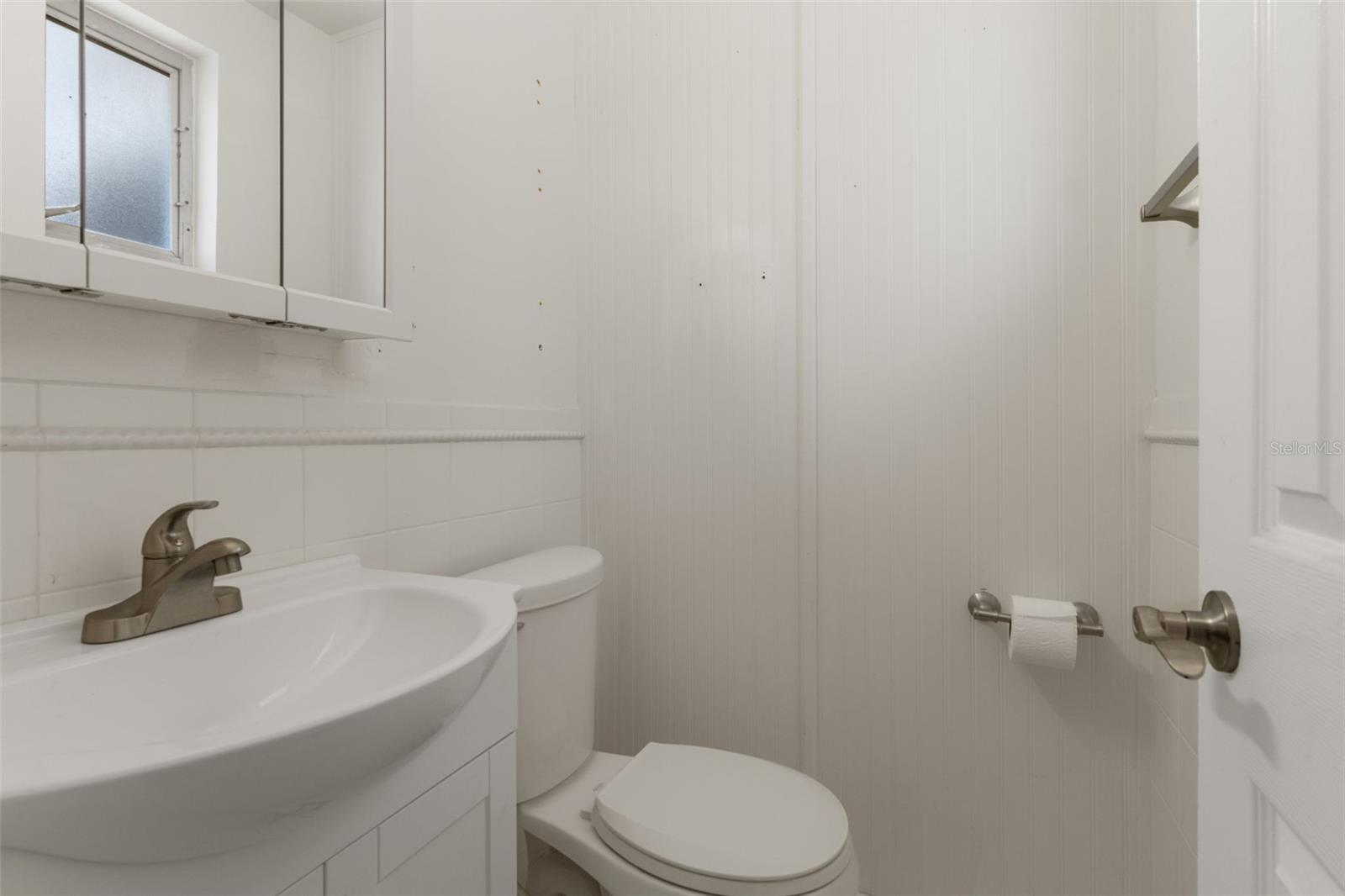 Image 21 of 35 For 9462 Midway Street