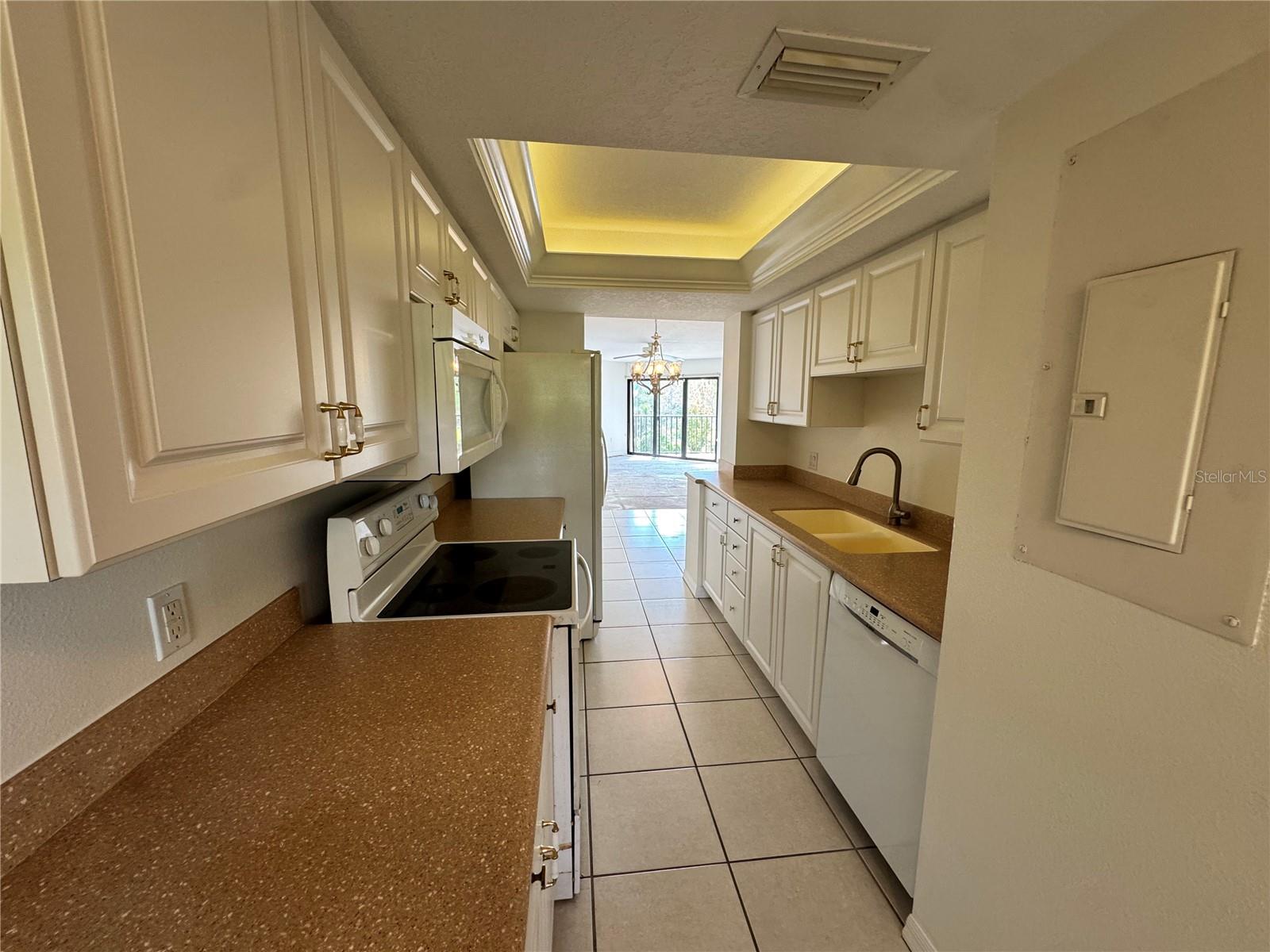 Image 11 of 40 For 204 3rd Street W 204