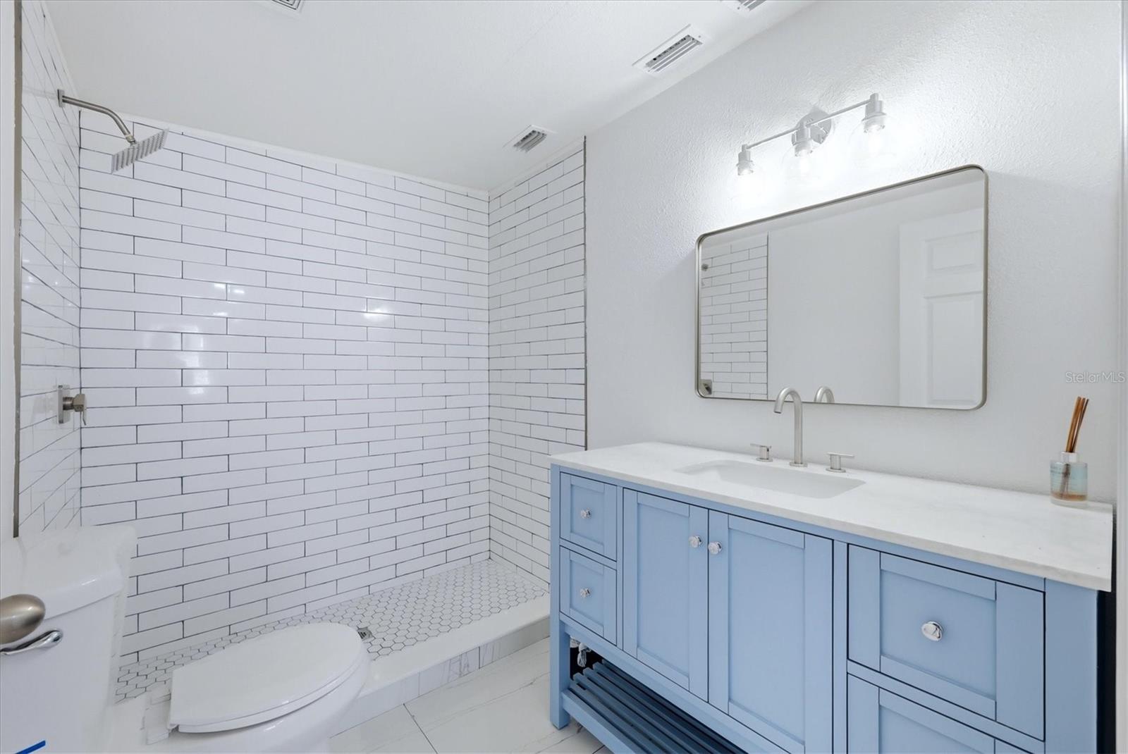 Image 19 of 49 For 2901 Poplar Street