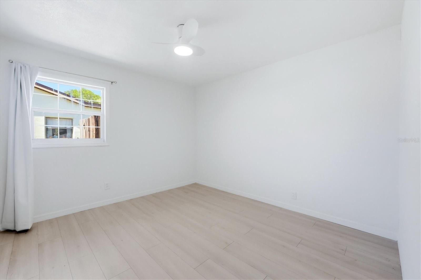 Image 21 of 49 For 2901 Poplar Street