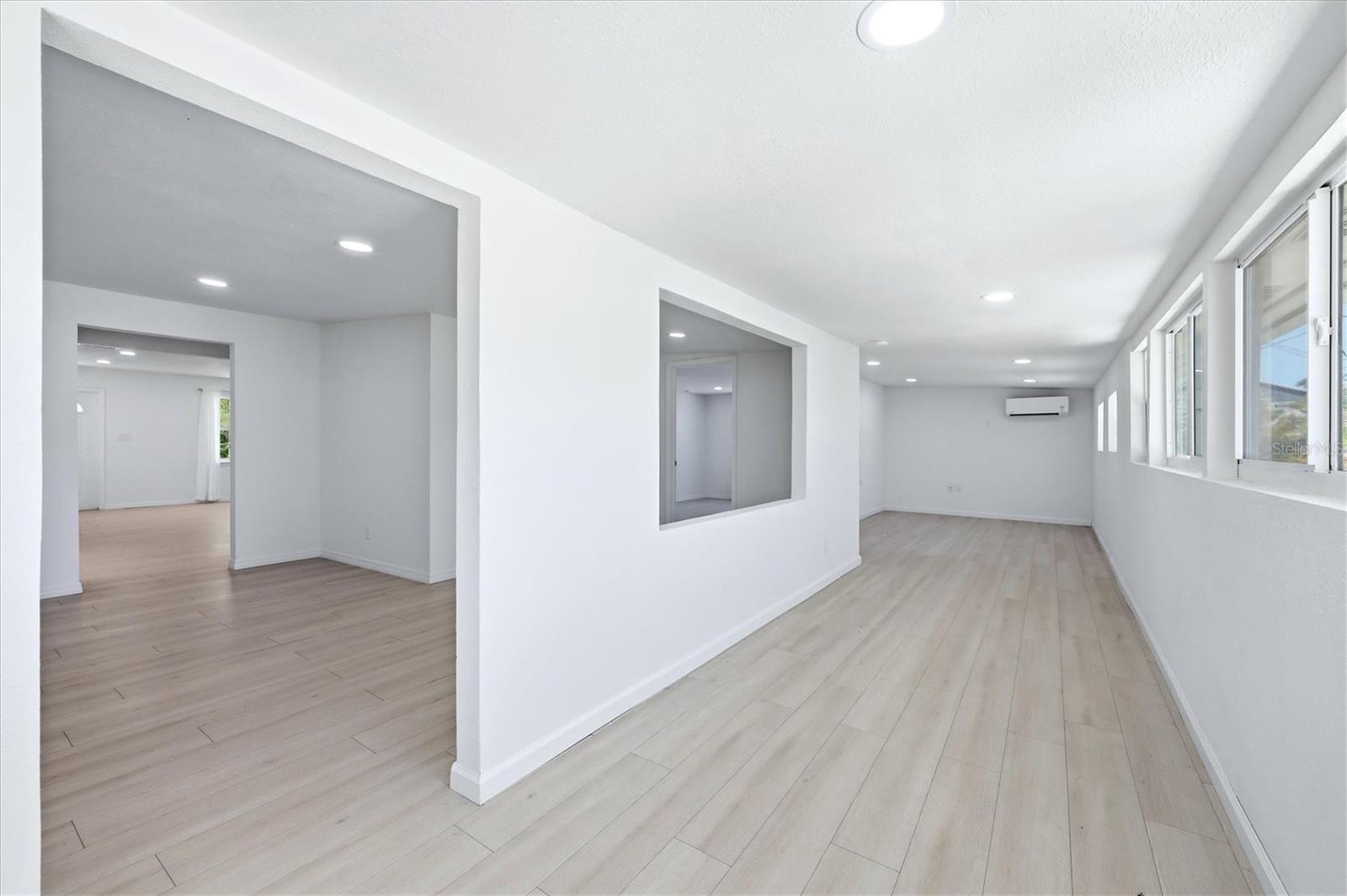 Image 25 of 49 For 2901 Poplar Street