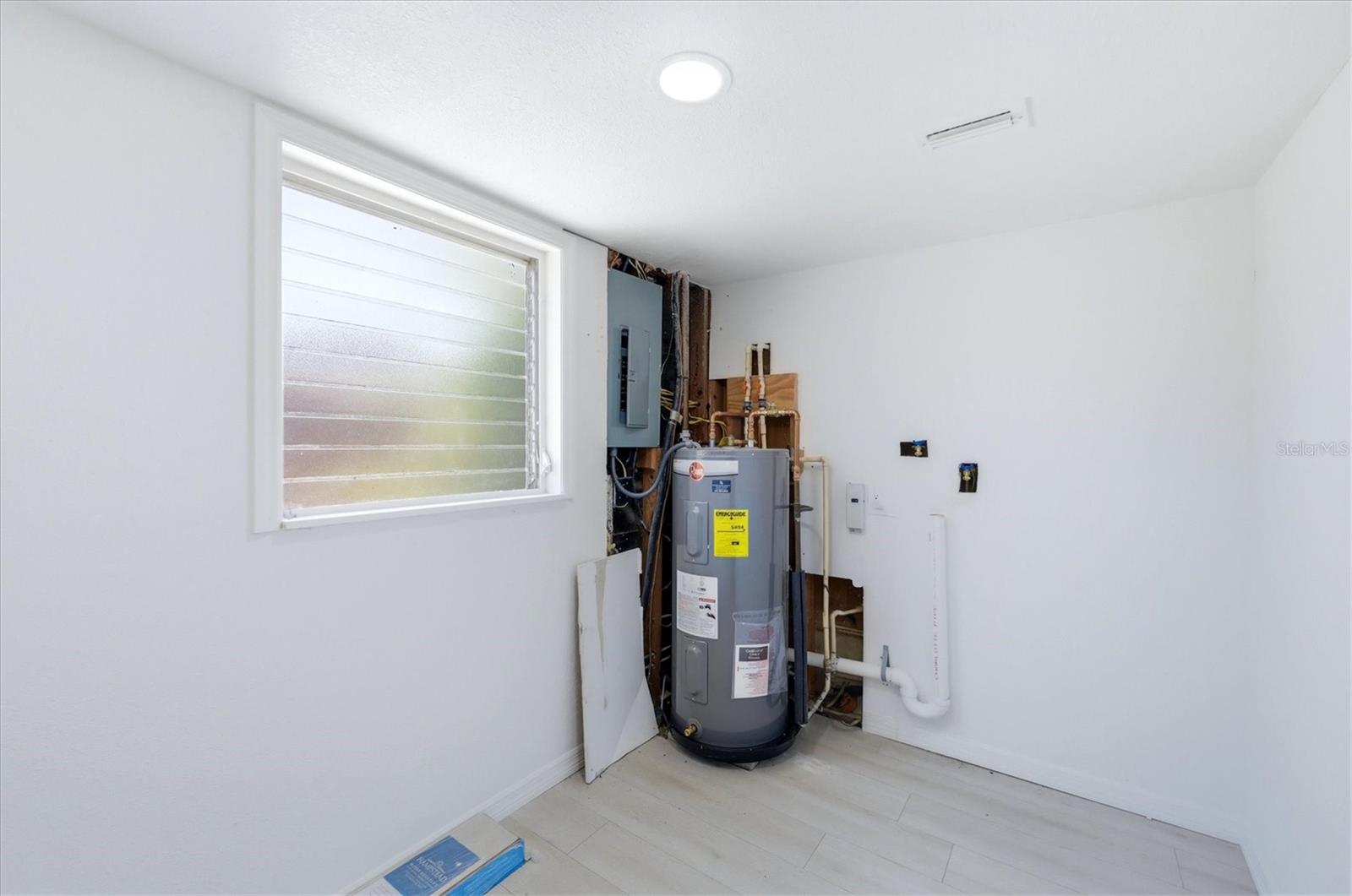 Image 29 of 49 For 2901 Poplar Street