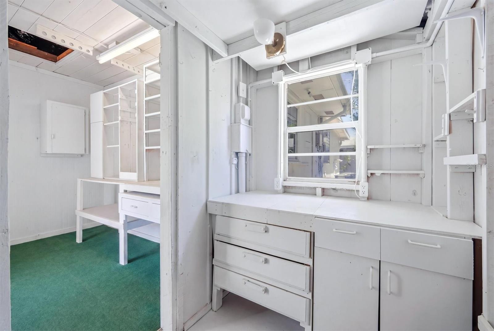 Image 32 of 49 For 2901 Poplar Street