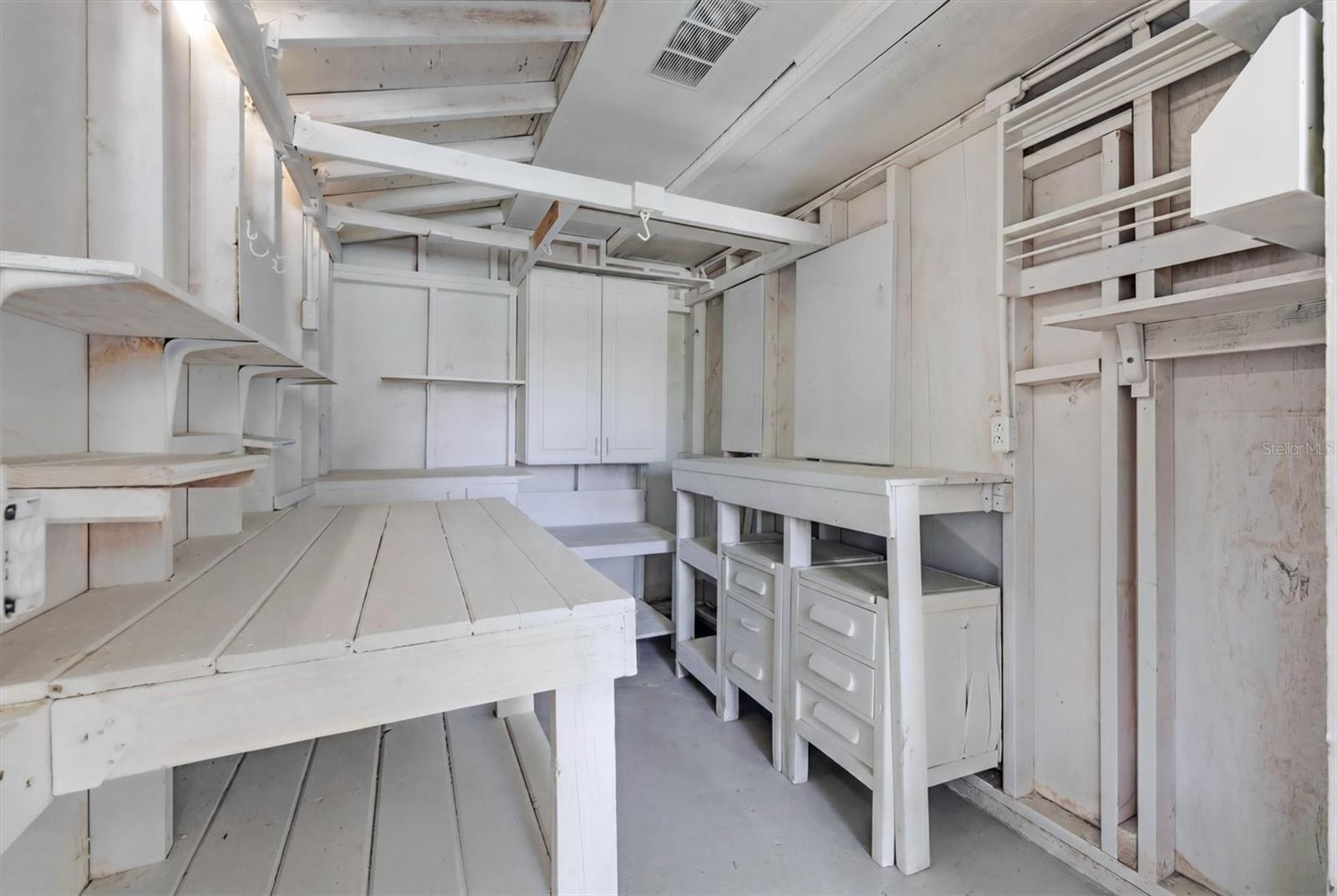 Image 33 of 49 For 2901 Poplar Street