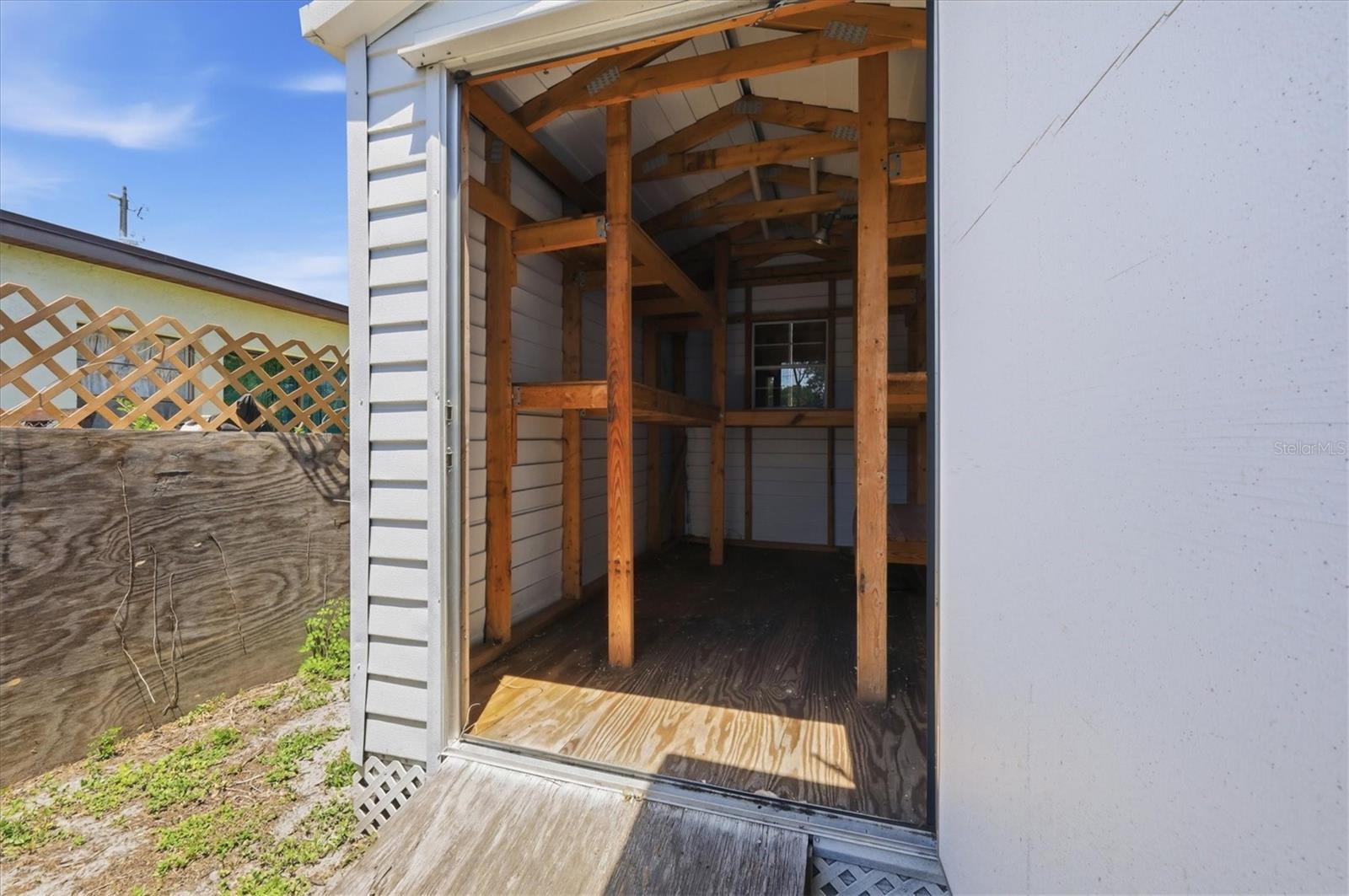 Image 34 of 49 For 2901 Poplar Street