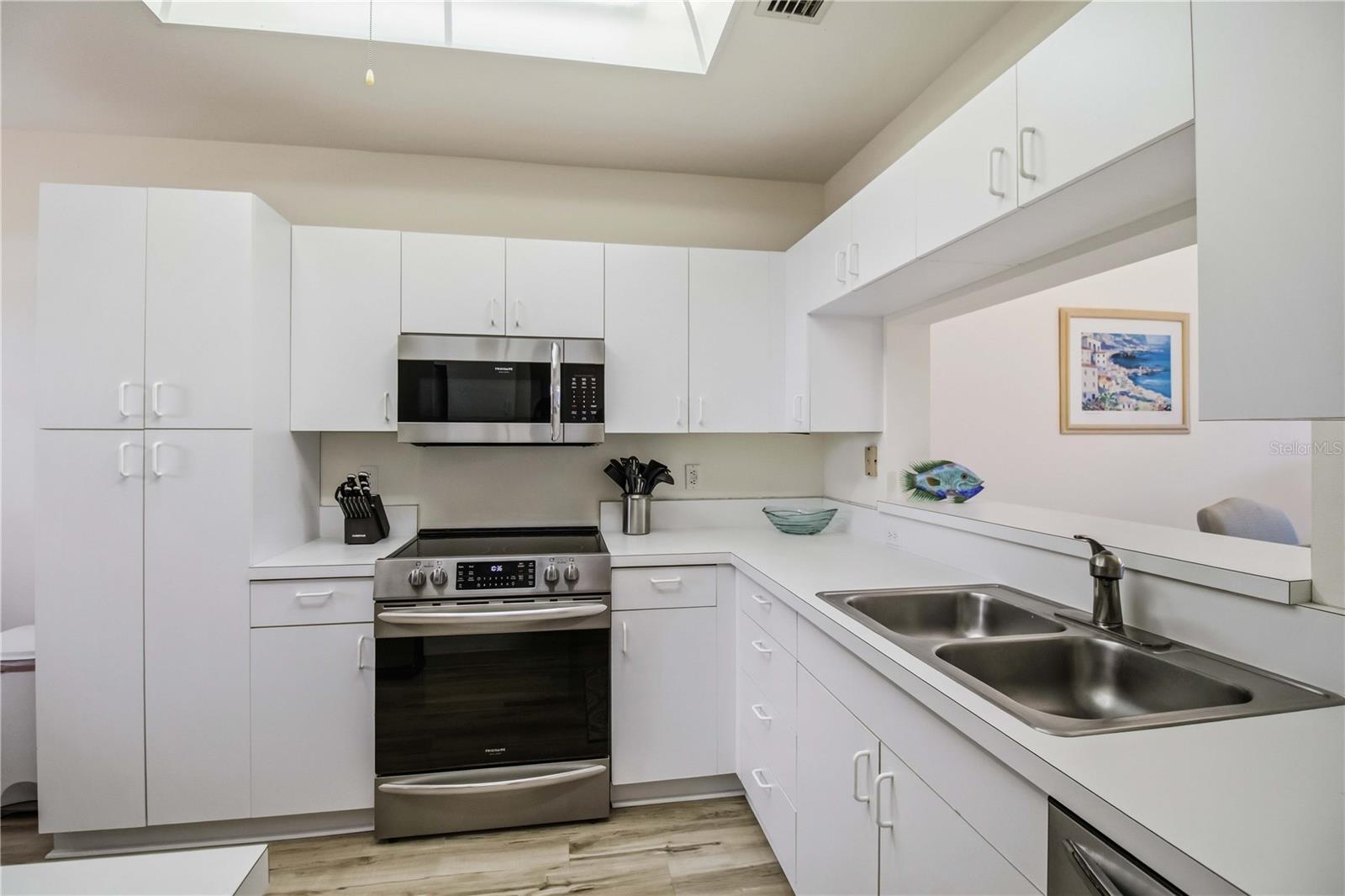 Image 6 of 44 For 9630 Club South Circle 6209