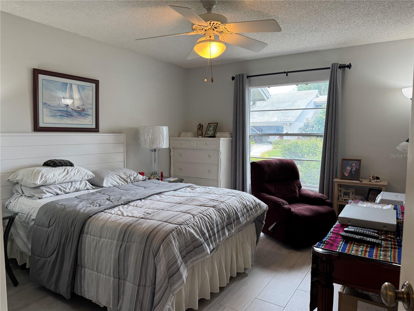 Image 14 of 18 For 5371 Crestlake Boulevard 68