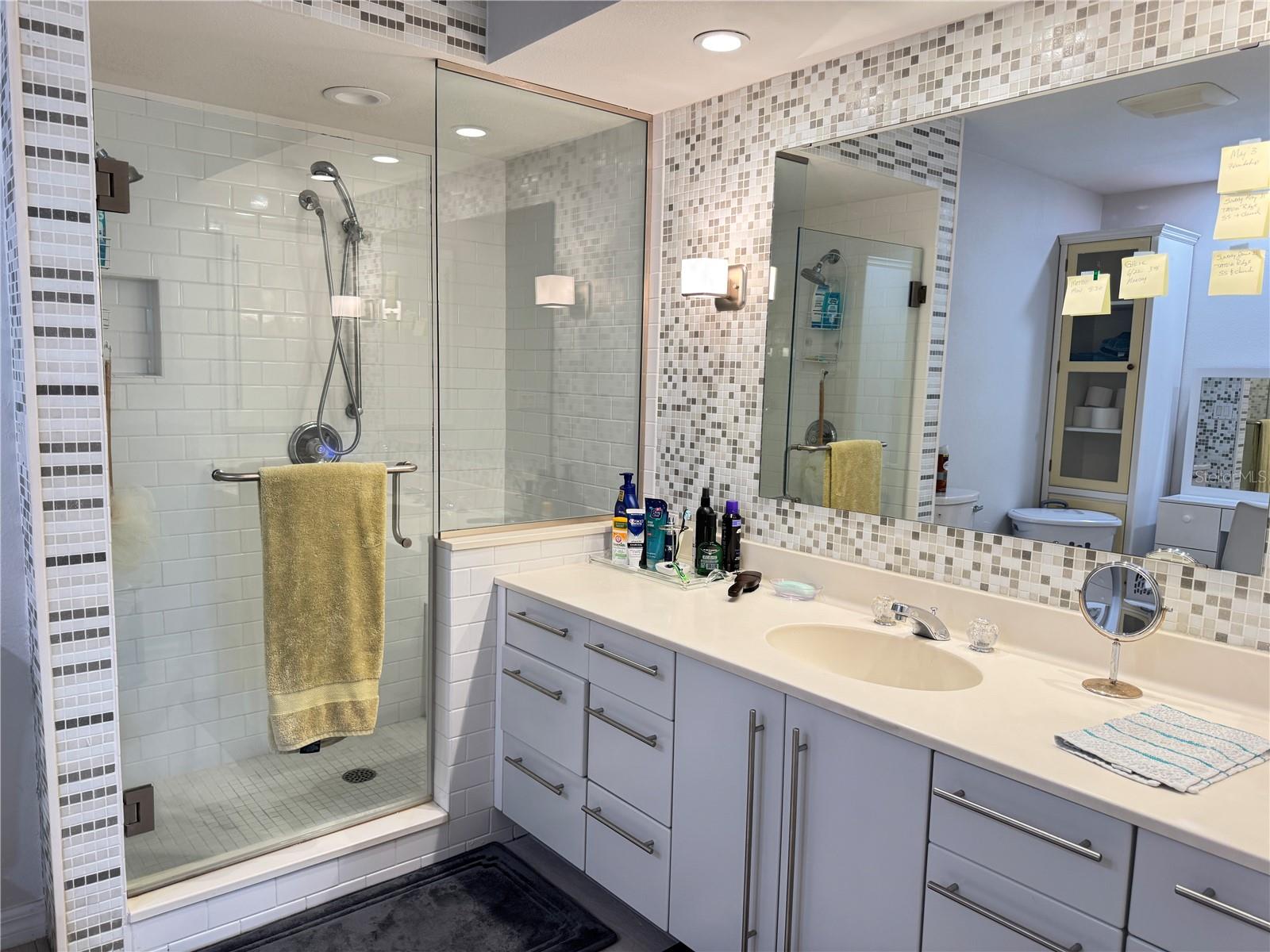 Image 12 of 18 For 5371 Crestlake Boulevard 68