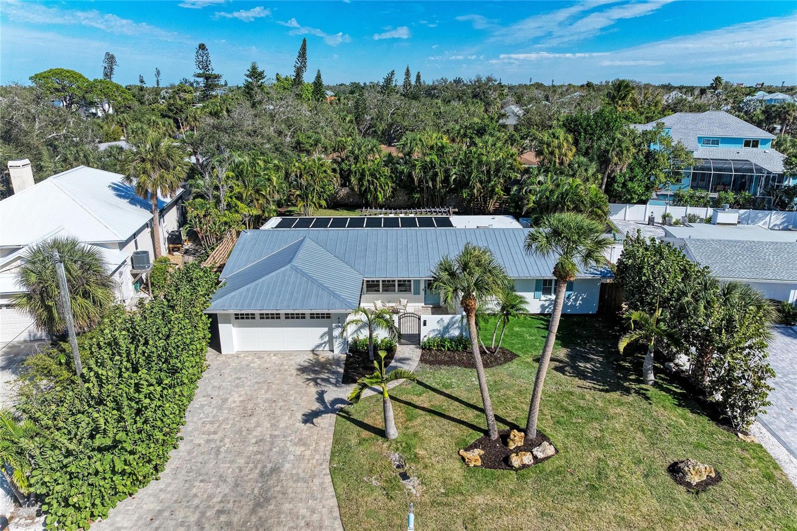Details for 431 Island Circle, SARASOTA, FL 34242