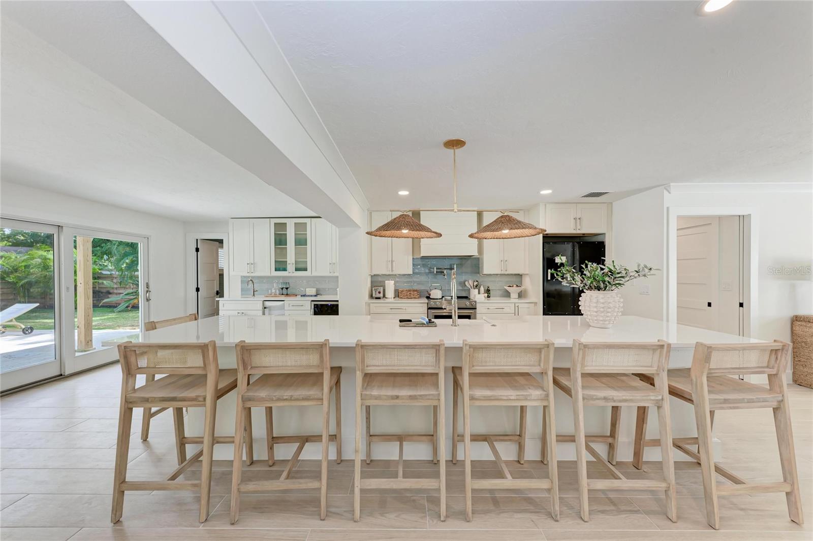 Image 12 of 53 For 431 Island Circle