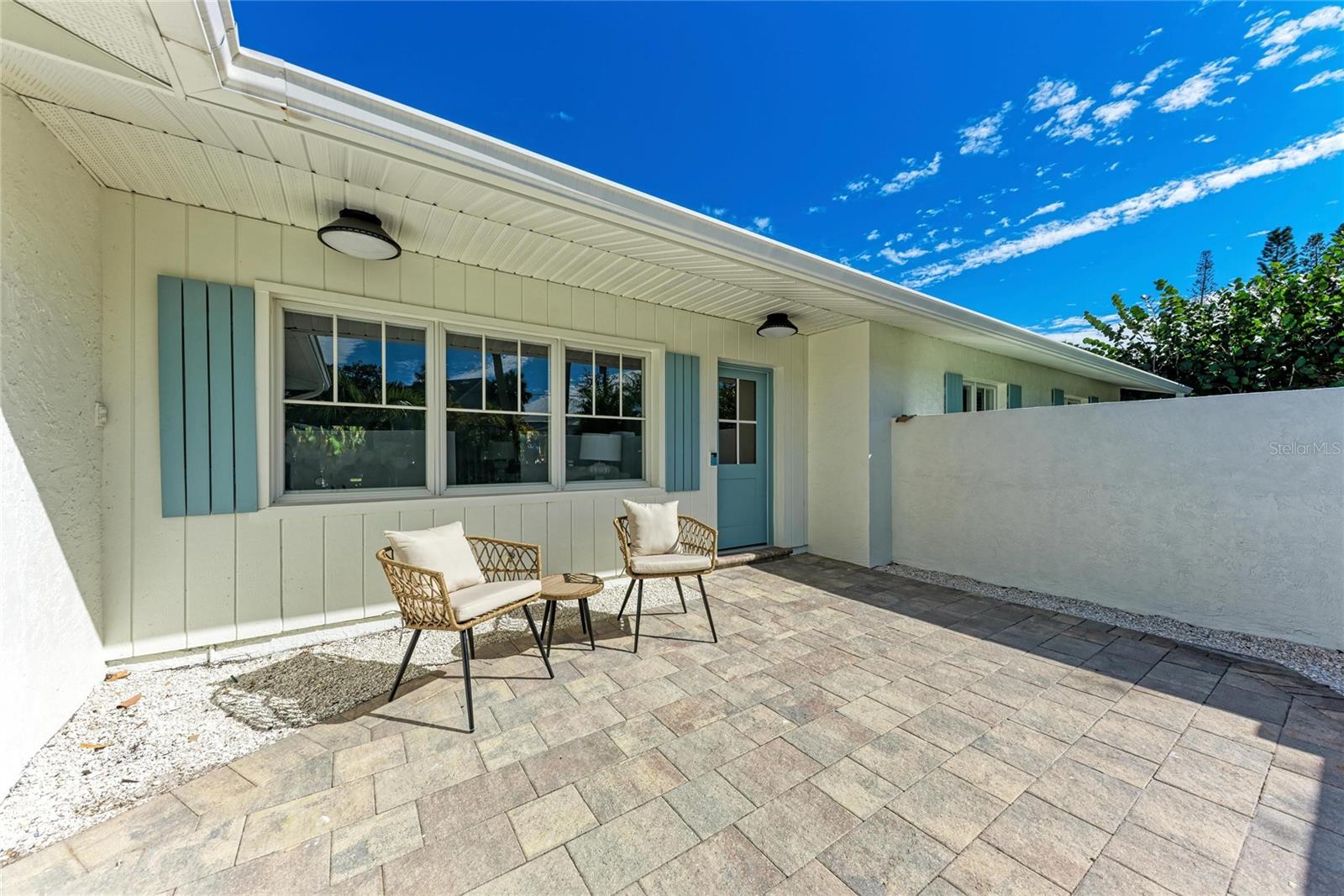 Image 6 of 53 For 431 Island Circle