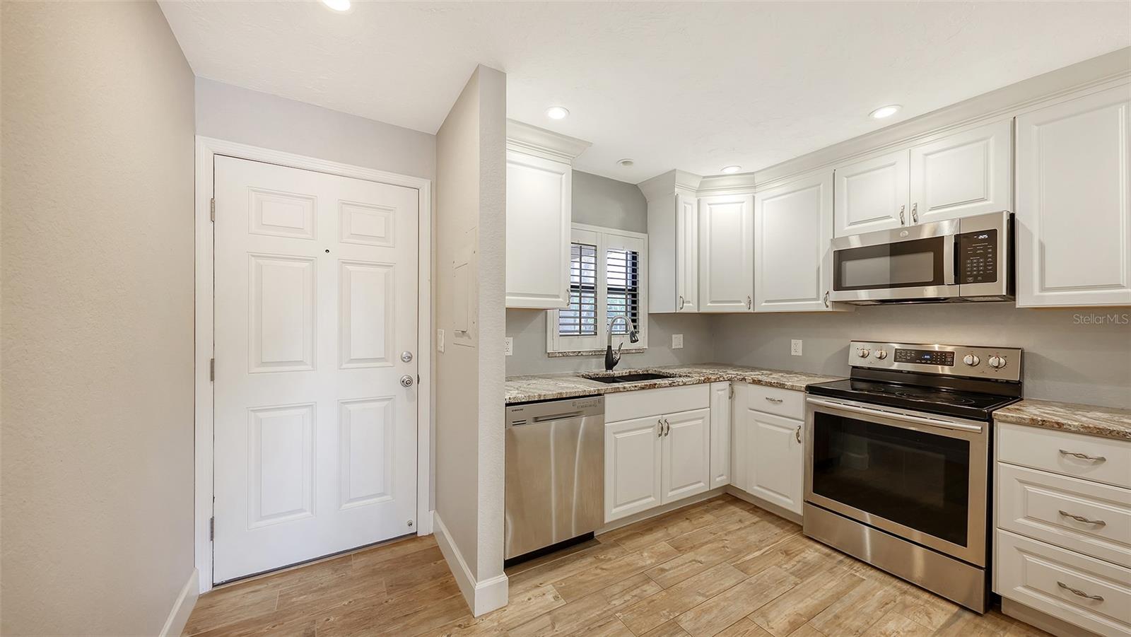 Image 3 of 24 For 7291 Cloister Drive 222