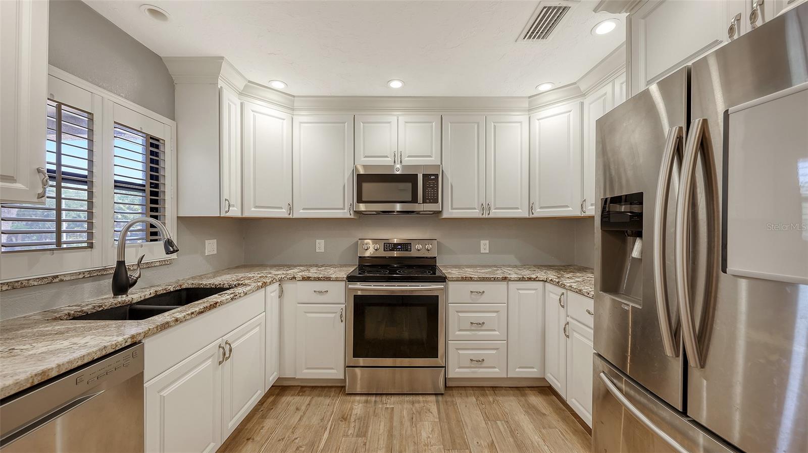 Image 4 of 24 For 7291 Cloister Drive 222