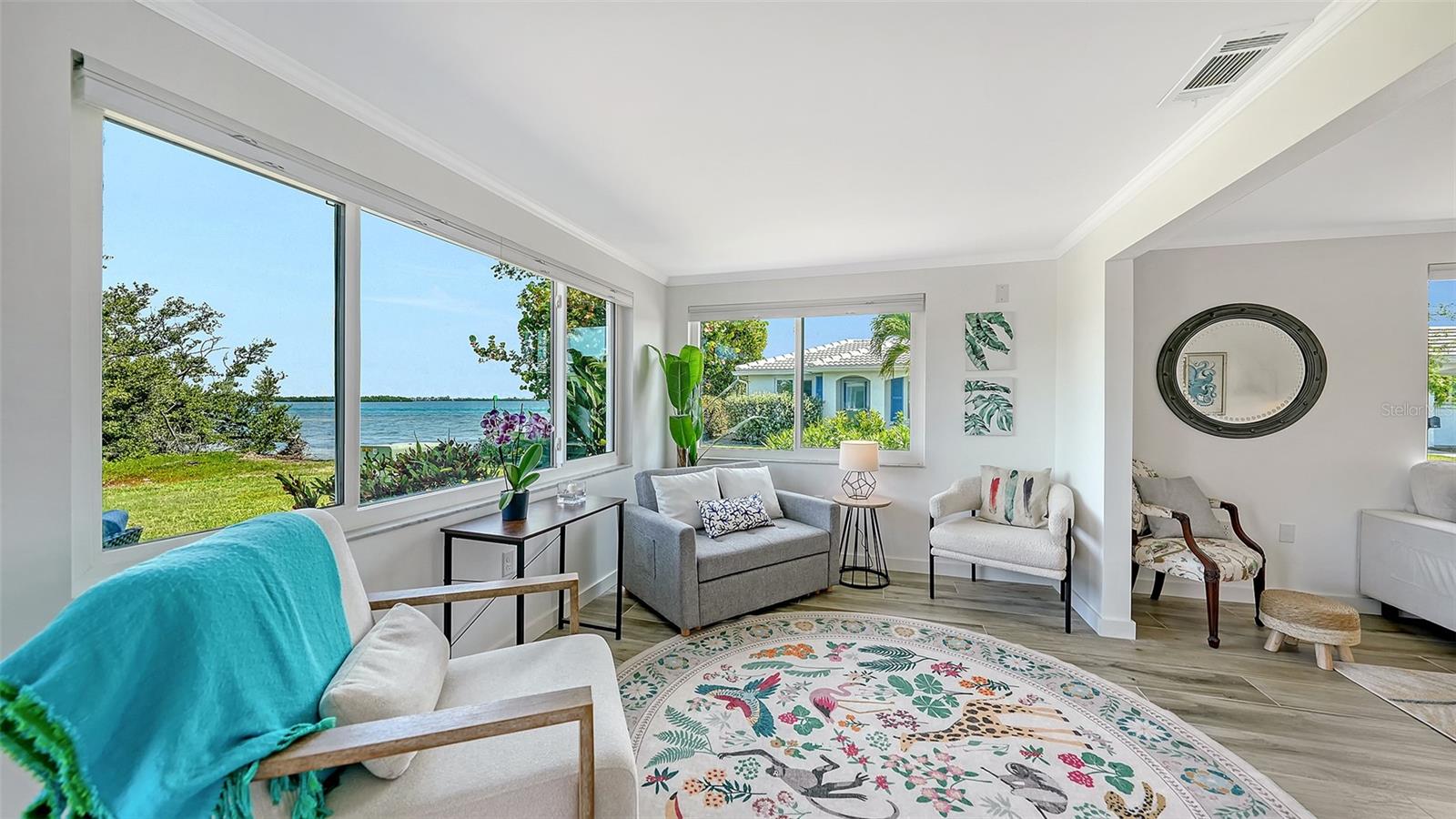 Image 25 of 82 For 925 Spanish Drive N