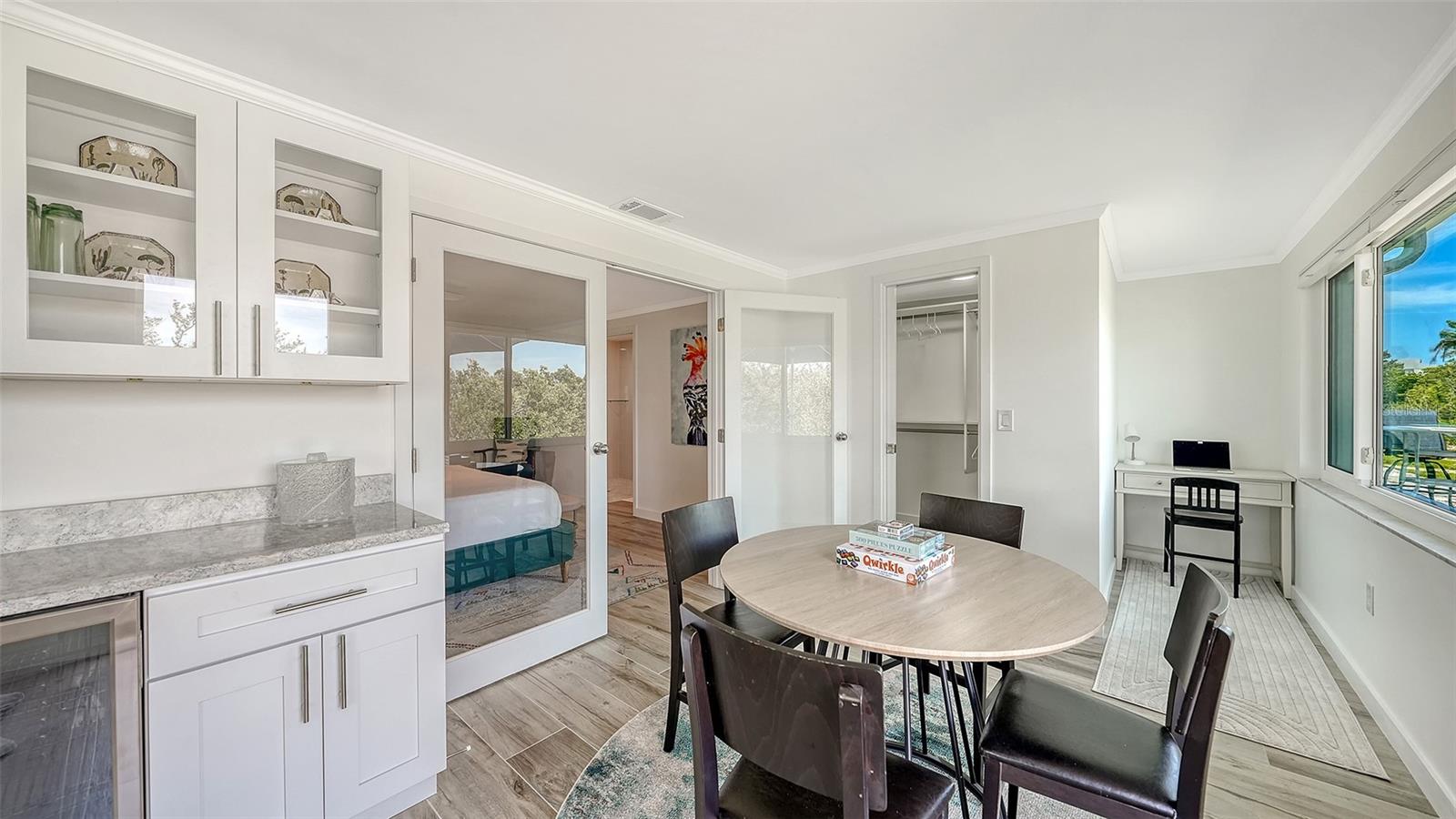 Image 33 of 82 For 925 Spanish Drive N