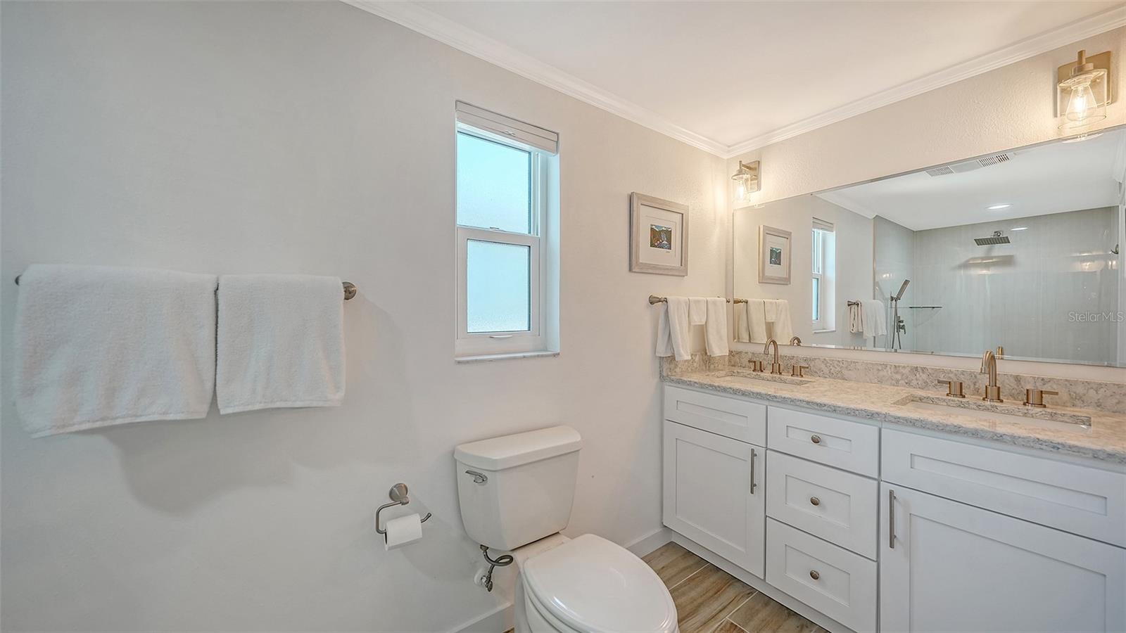 Image 36 of 82 For 925 Spanish Drive N