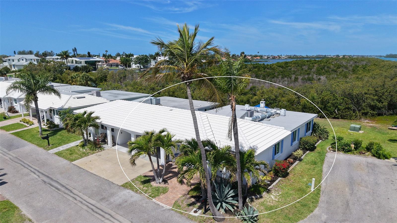 Image 5 of 82 For 925 Spanish Drive N