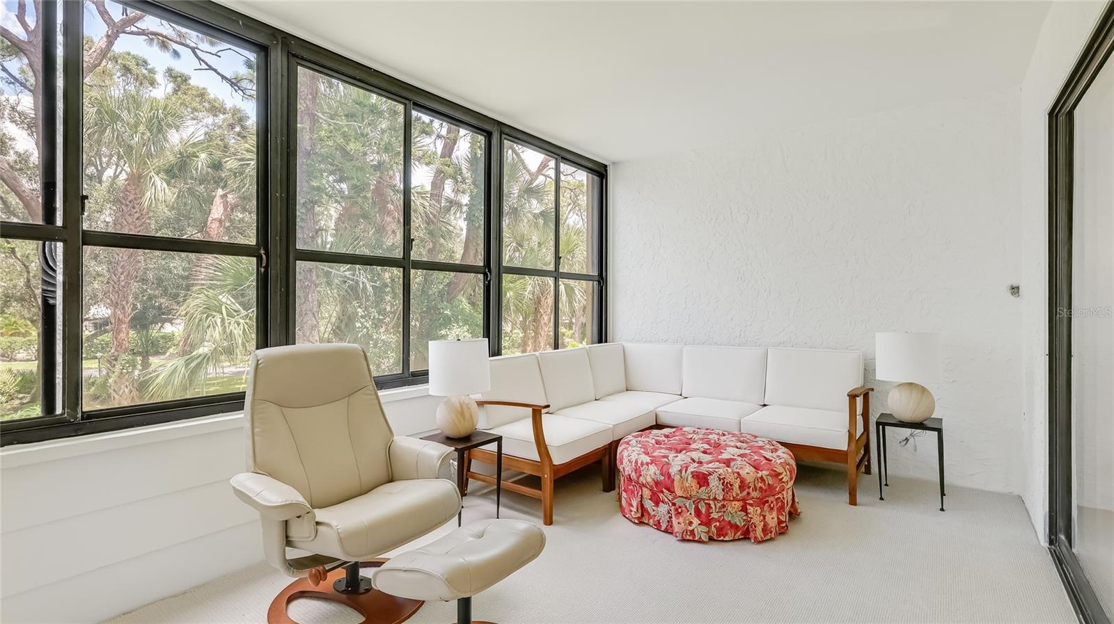 Image 11 of 23 For 303 Springdale Drive 303